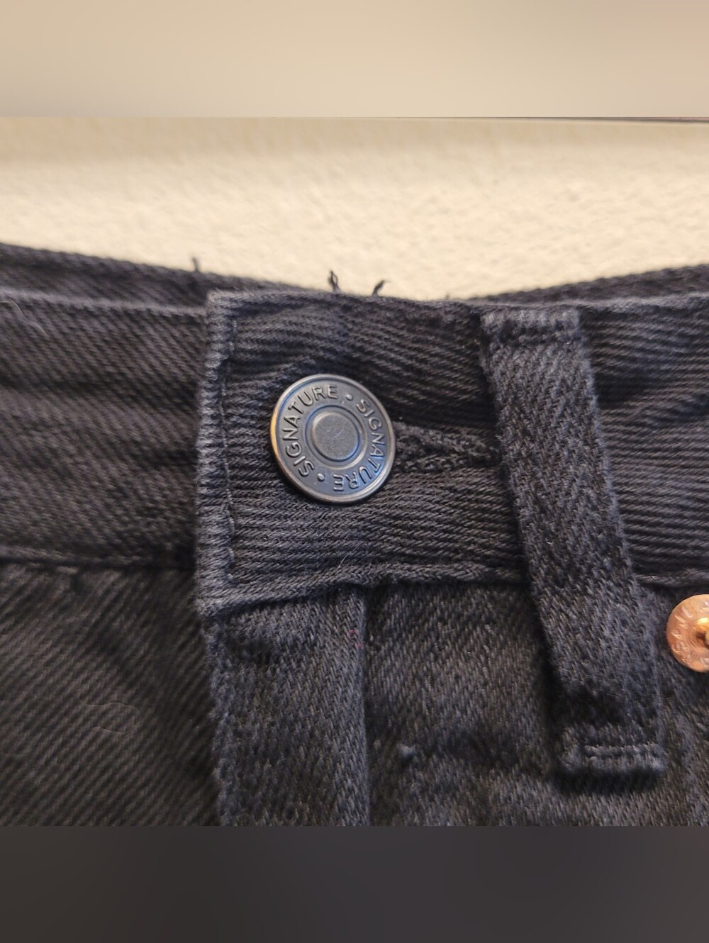 Signature8 Black Distressed Denim Jean Short Size S - Picture 4 of 9